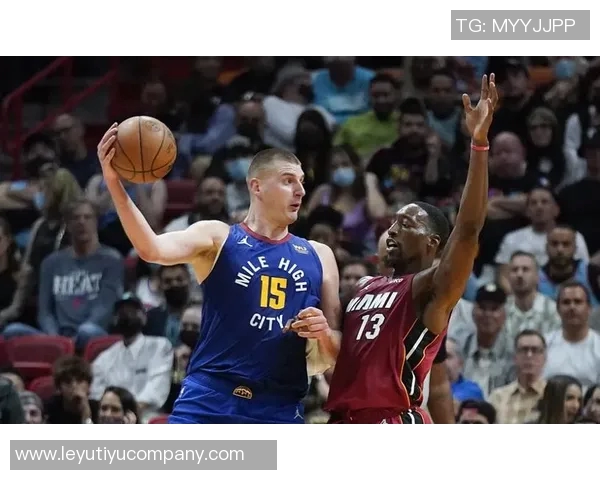 阿德巴约：全队15人随时准备上场展现团结与激情