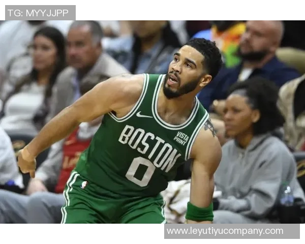 塔图姆热爱家乡与波士顿积极投身社区公益事业传递温暖