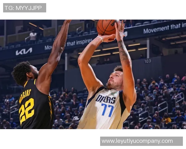 沃尔夫半场表现惊艳9投6中三分球4记独得11分助力球队奋勇争先