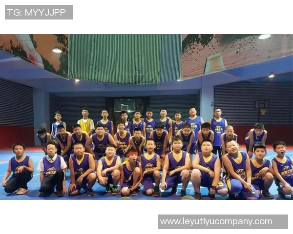 凯肖恩乔治22岁前表现惊艳30分10板5三分2断2帽追平文班卢卡数据