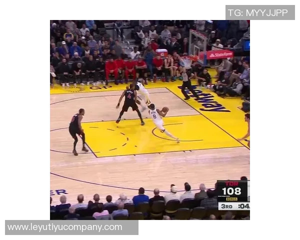 库明加成功指挥库里换防盖掉约基奇勾手展现防守实力