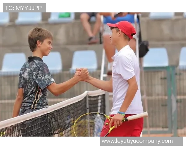 意大利足球传奇迪诺佐夫谈国家队收视率低于网球现象的深刻思考