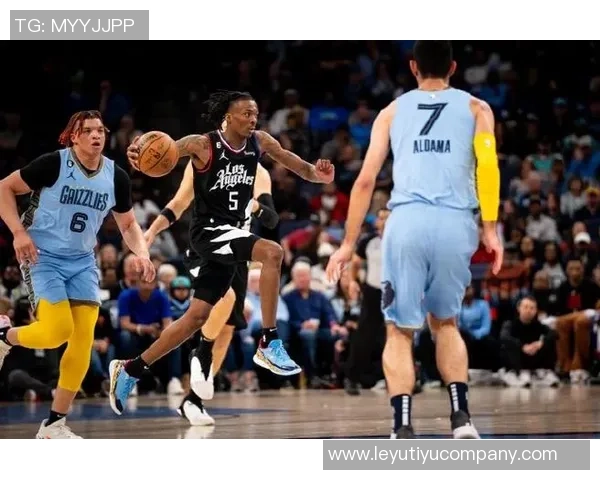 海兰德表现出色7投4中三分球3记贡献11分1篮板2抢断值得期待